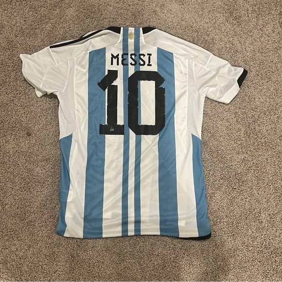 Lionel Messi Argentina National Team adidas 2022 Winners Home Replica Jersey - Picture 4 of 7
